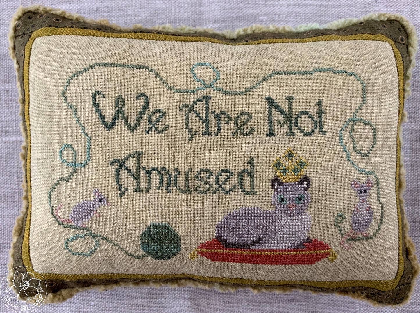 Life With Cats - Not Amused PDF